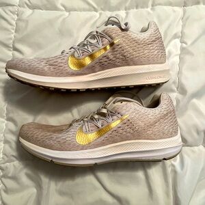 Nike Women’s zoom winflo 5